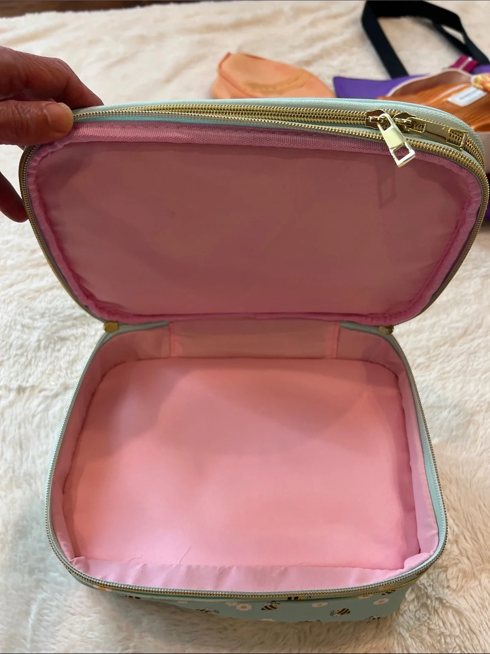 Lot of Elizabeth Arden, Clinique , Estée Lauder misc makeup bags